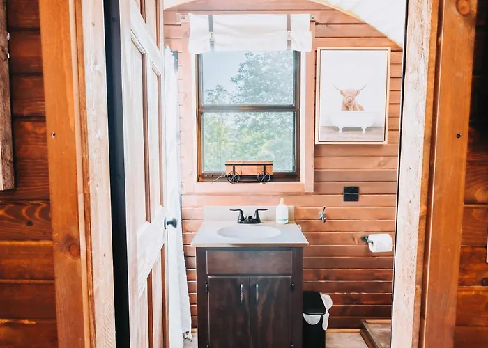 Heated & Ac Full Bathroom Covered Wagon