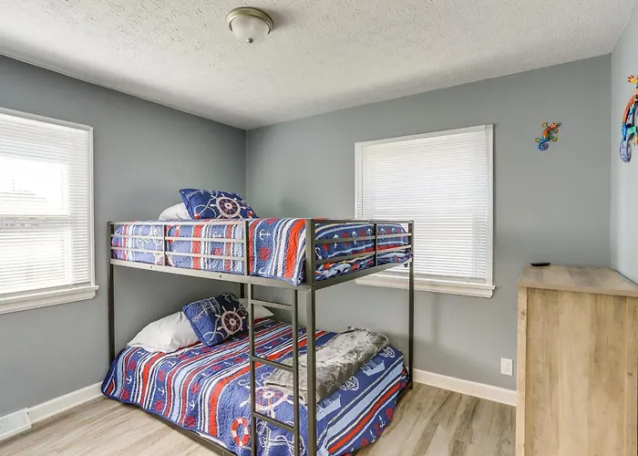 Dog-Friendly Port Clinton Home: Walk To Lake Erie!