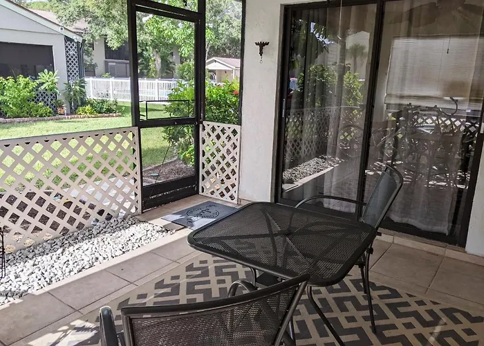 Lovely 2 Bedroom Condo With A Pool!