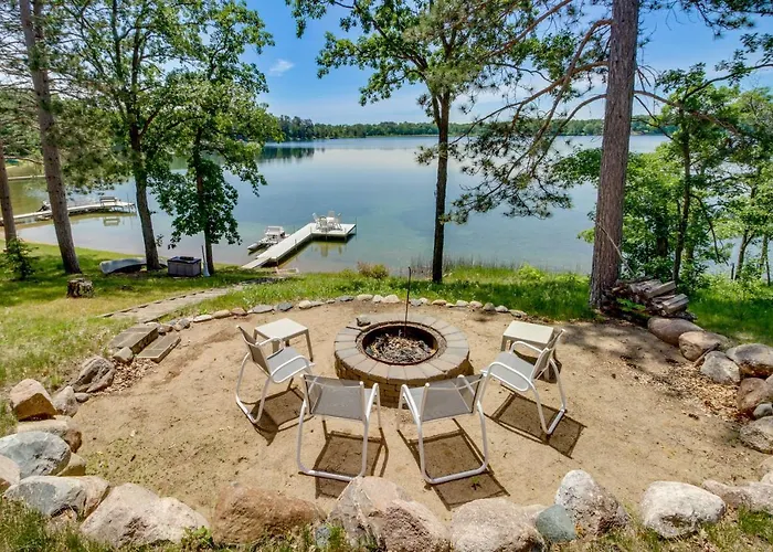 Waterfront Pequot Lakes Cabin: Fire Pit + Views!