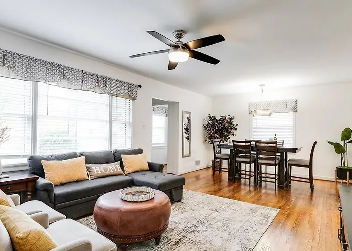 Rf Central Location W Fenced Backyard Fire-Pit