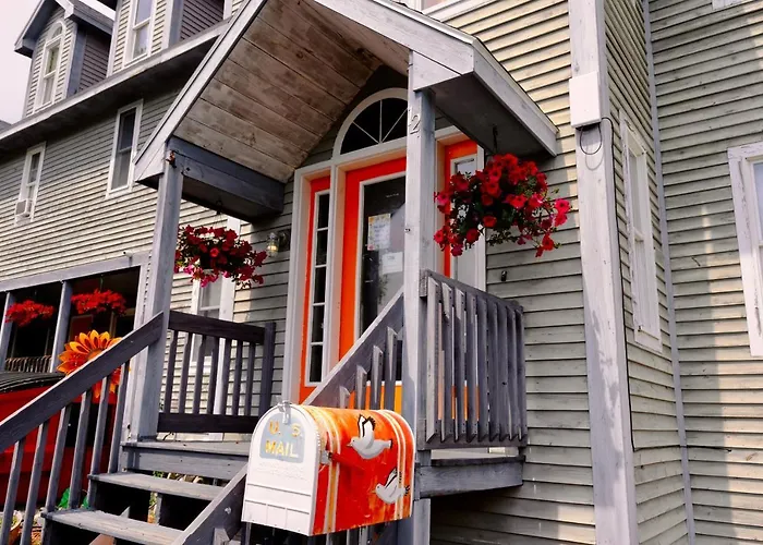 Dock House Inn
