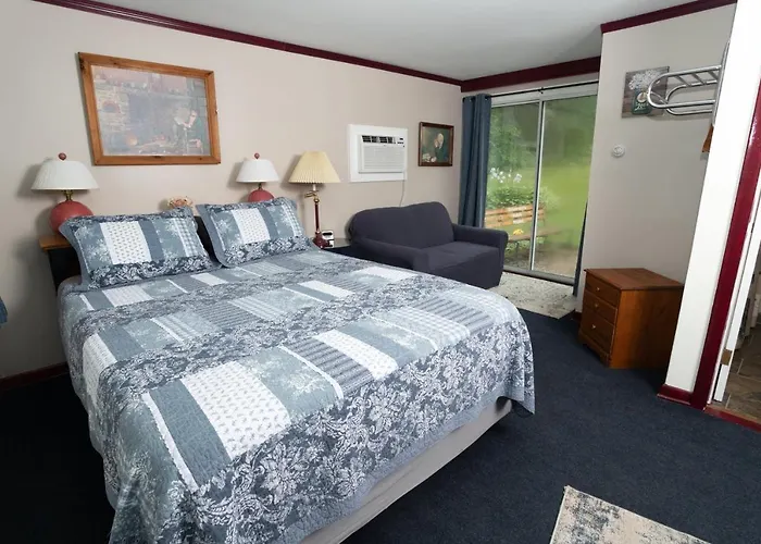 Governor'S Rock Motel