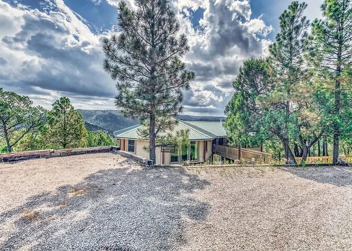 Mesa Verde, Hot Tub, Pedestal Octagon Home / Mount