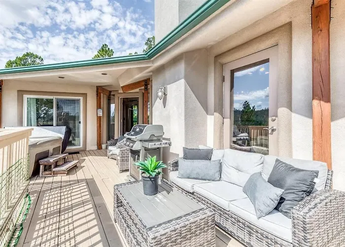 Mesa Verde, Hot Tub, Pedestal Octagon Home / Mount