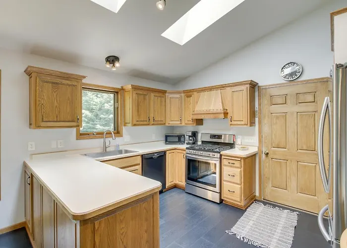 Secluded Wautoma Home W/ Fire Pit!