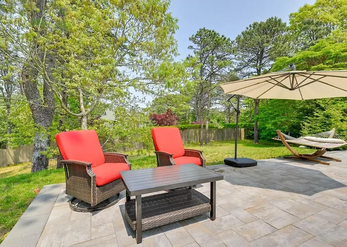 Pet-Friendly Southampton Paradise With Pool!