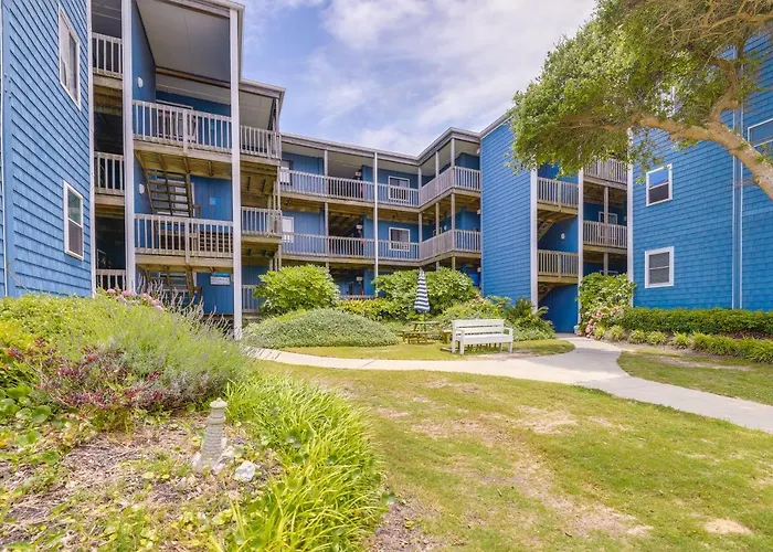 North Topsail Beach Vacation Rental W/ Balcony!