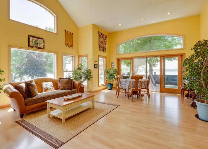 'Locke'S Glen' - Lakefront Geneva Getaway W/ Dock!