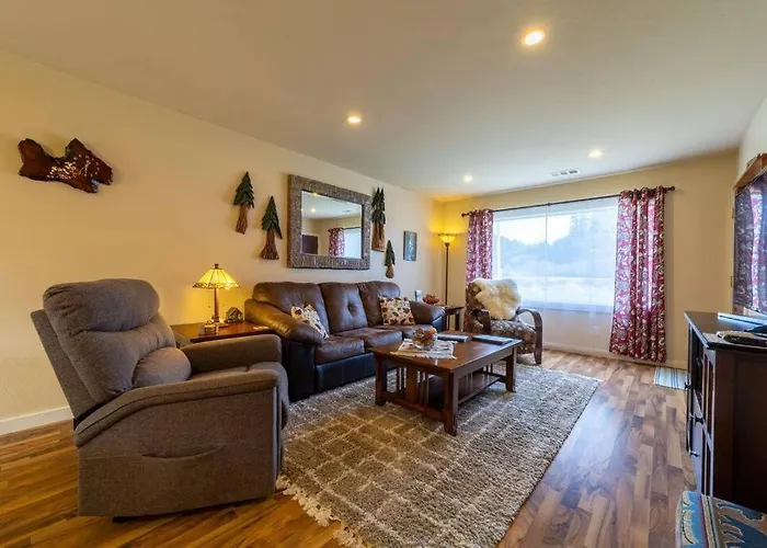 Elk Meadow Cabins 19A Johnny Redwood Suite