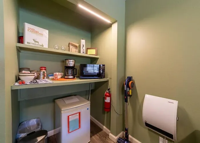 Elk Meadow Cabins 15B Lady Bird - Single Room