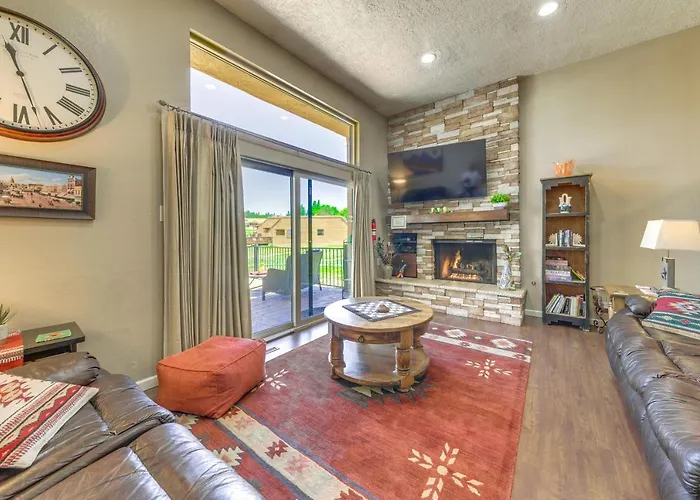 Patio & Mountain View! Ruidoso Golf Condo