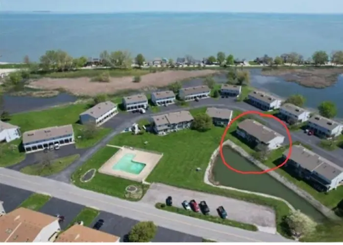 Sunnie Days Condo In Oak Harbor On Lake Erie!
