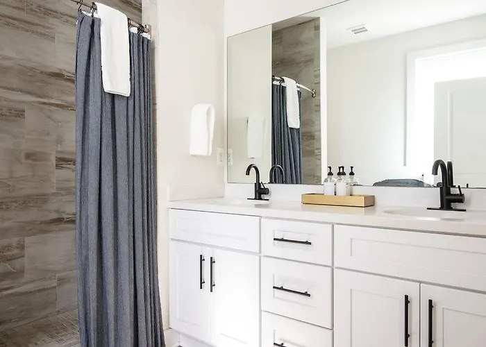 Piedmont Place 303 | Lux Vineyard Getaway In The Heart Of Crozet | Pet Friendly