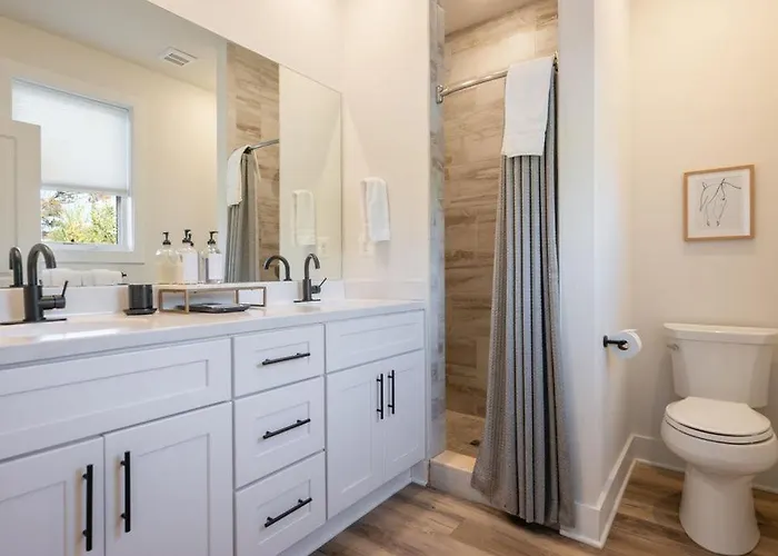 Piedmont Place Suite 304 - Near Vineyards!
