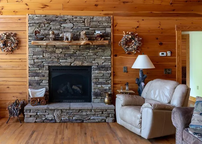 Quiet Haven Mountain Top Cabin - 3 Bedroom Cabin With Breathtaking Views