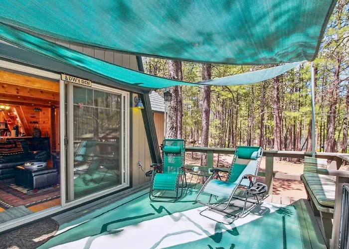 Near Trails: Forest Lake Retreat W/ Backyard Oasis