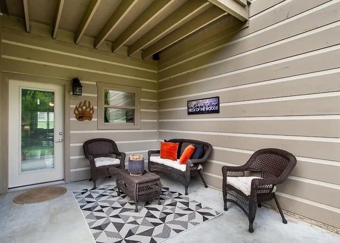 Elegant End Condo Fireplace Community Amenities