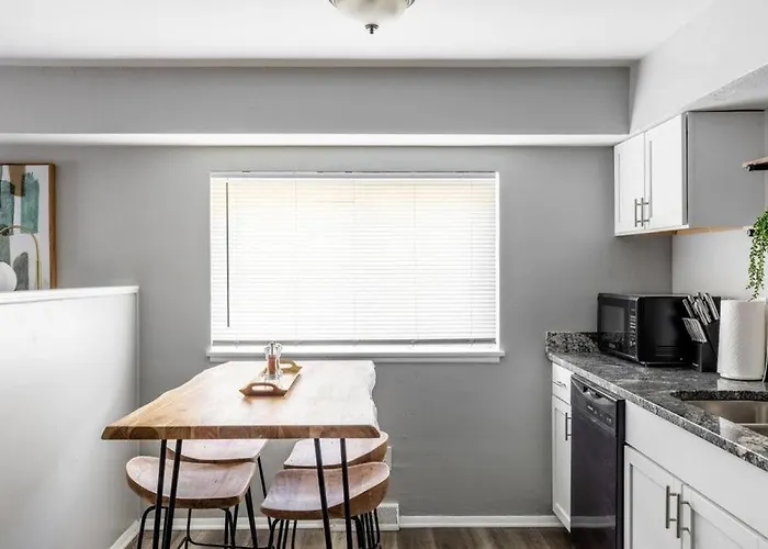 Westlake Apartment