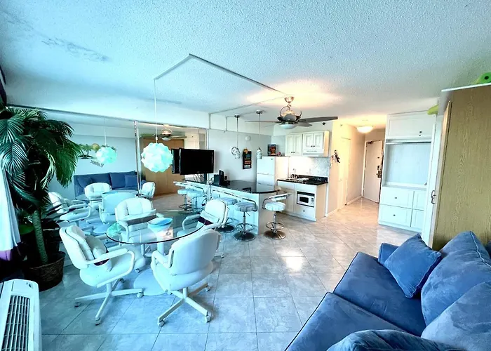 3Rd Floor Balcony Beach View Studio Condo In The Beach Club