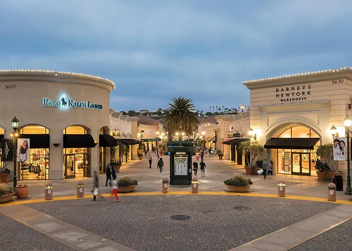 Holiday Inn Express & Suites Carlsbad Beach By Ihg