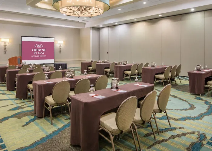 Crowne Plaza Charleston By Ihg