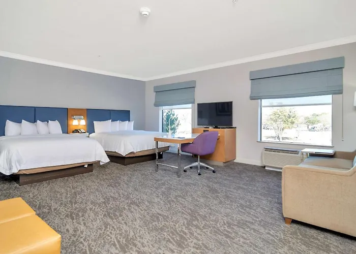 Hampton Inn & Suites Fort Worth-Fossil Creek