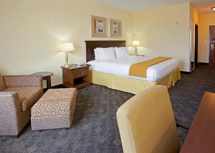 Holiday Inn Express Pearland By Ihg