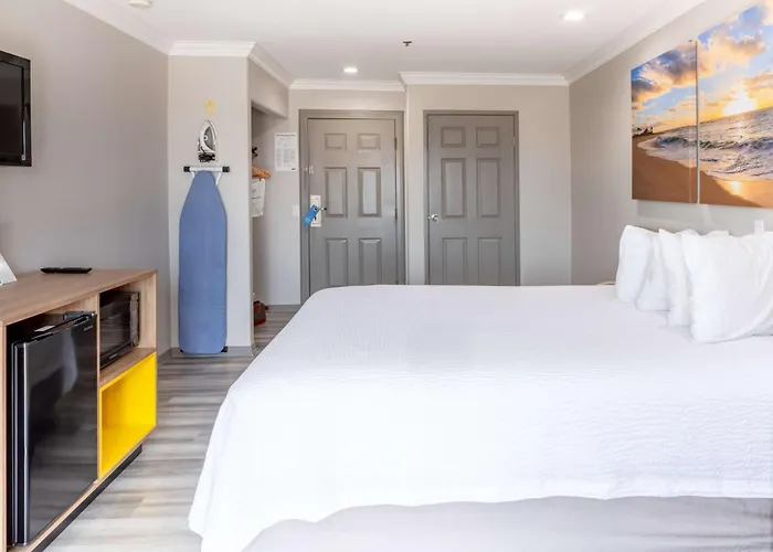 Days Inn By Wyndham Santa Monica