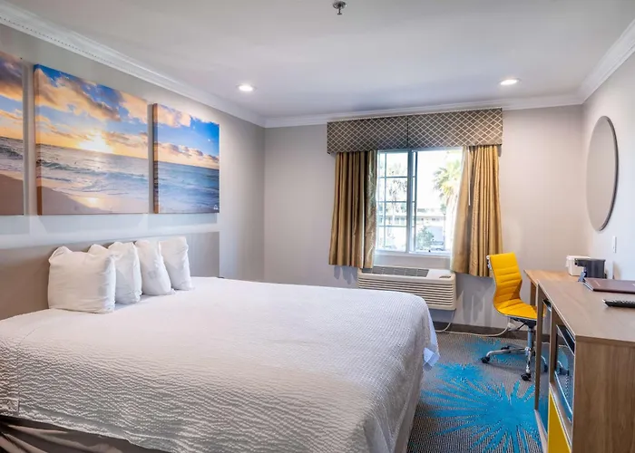 Days Inn By Wyndham Santa Monica