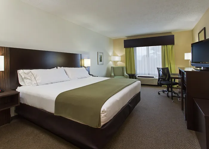 Holiday Inn Express And Suites Tampa I-75 At Bruce B. Downs By Ihg