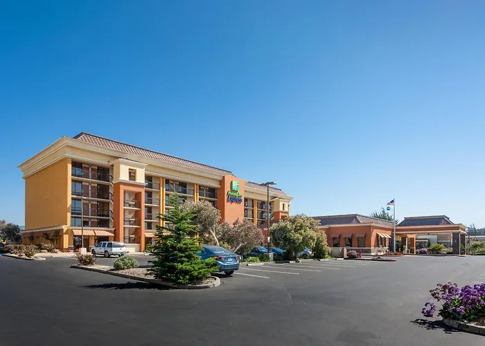 Holiday Inn Express At Monterey Bay By Ihg Seaside