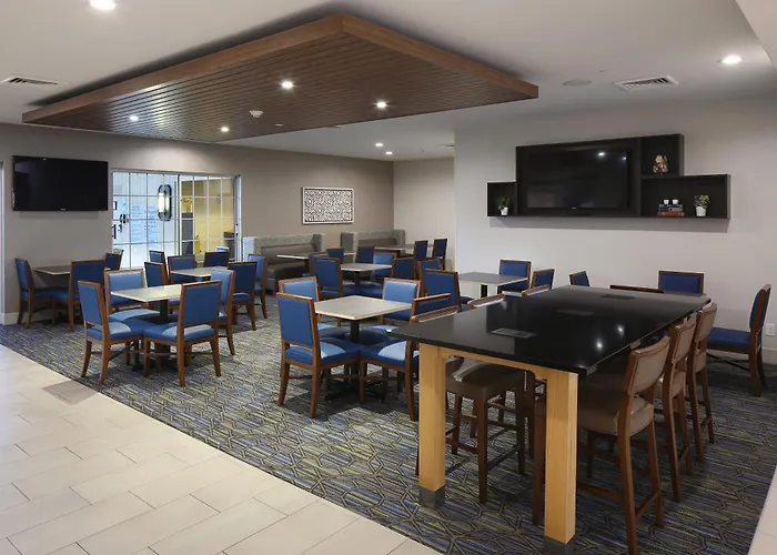Holiday Inn Express Grand Rapids Southwest By Ihg