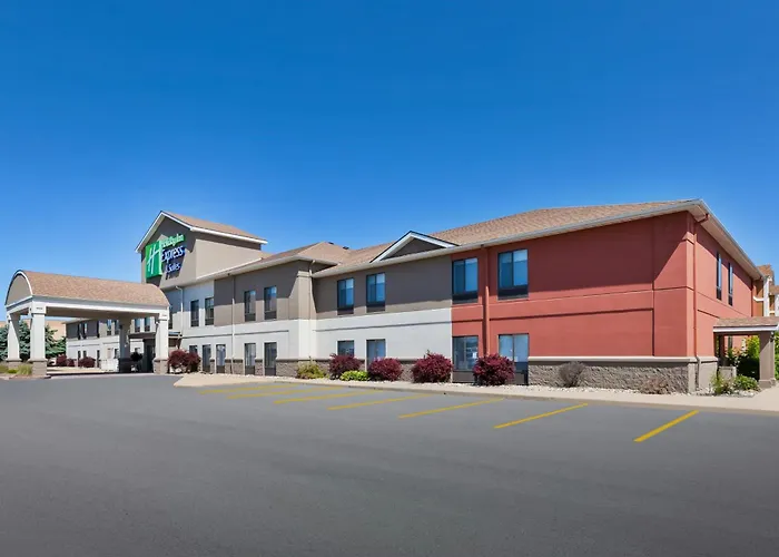 Holiday Inn Express And Suites Three Rivers By Ihg