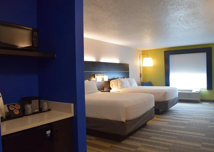 Holiday Inn Express & Suites Sparta
