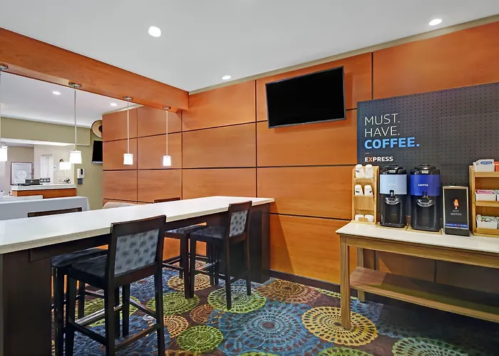Holiday Inn Express Marshall By Ihg