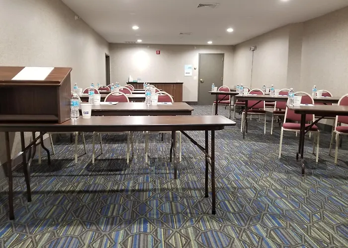 Holiday Inn Express Birch Run-Frankenmuth Area By Ihg