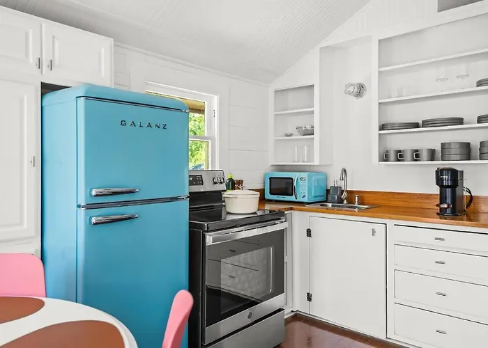 The Julia Place Carriage House
