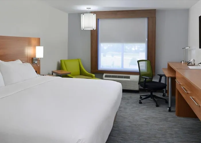 Holiday Inn Express & Suites Lexington Midtown - I-75 By Ihg