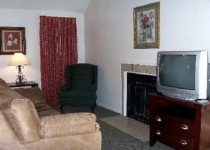 Huntsville Hotel & Suites