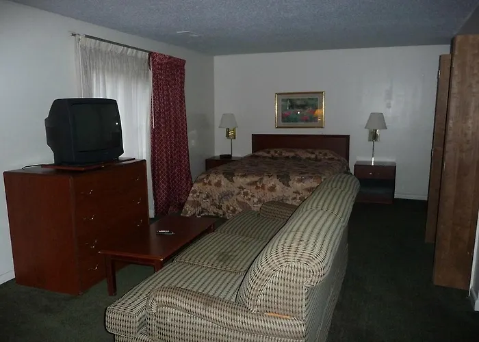 Huntsville Hotel & Suites