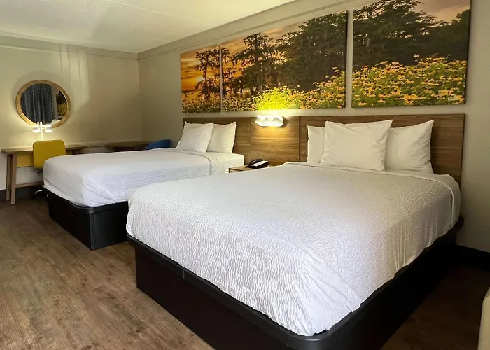 Days Inn By Wyndham Birmingham/West