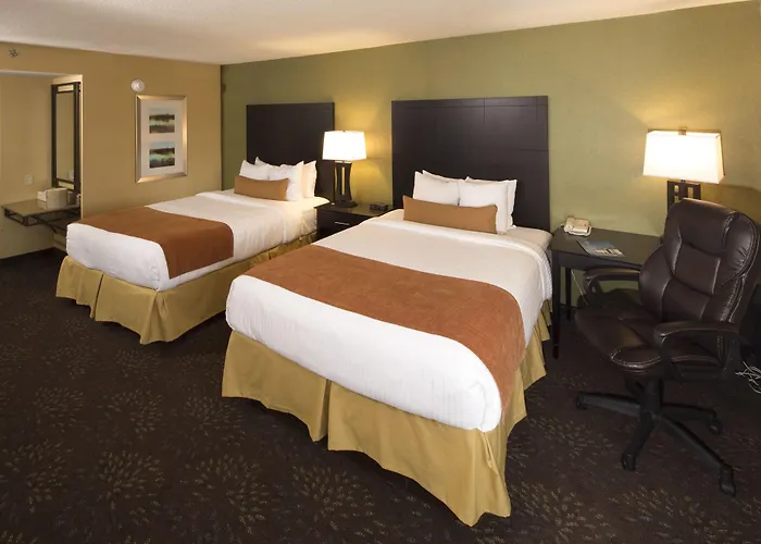 Wyndham Garden Sterling Heights