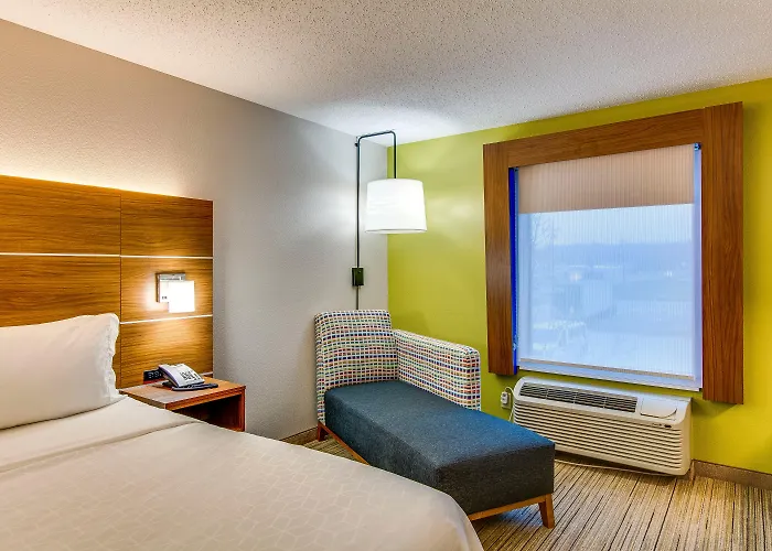 Holiday Inn Express Vincennes