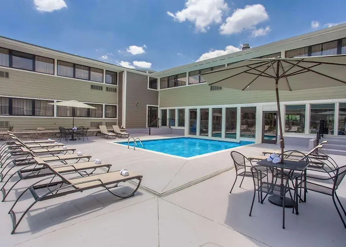 Wyndham Garden Fort Wayne