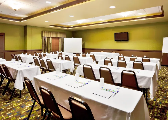 Holiday Inn Express Crystal River By Ihg