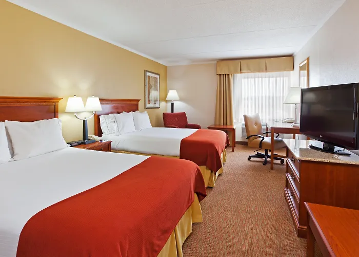 Holiday Inn Express & Suites Greensboro - I-40 At Wendover By Ihg
