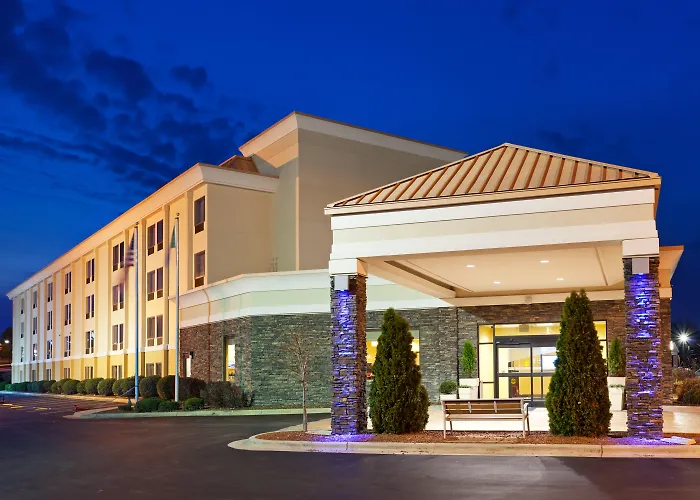 Holiday Inn Express & Suites Greensboro - I-40 At Wendover By Ihg