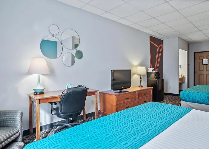 Elevation Inn & Suites, Trademark Collection By Wyndham Downtown Rapid City- Walking Distance To The Monument