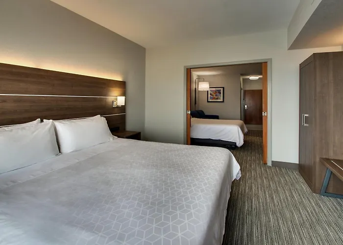 Holiday Inn Express Hotel & Suites Waukegan/Gurnee By Ihg